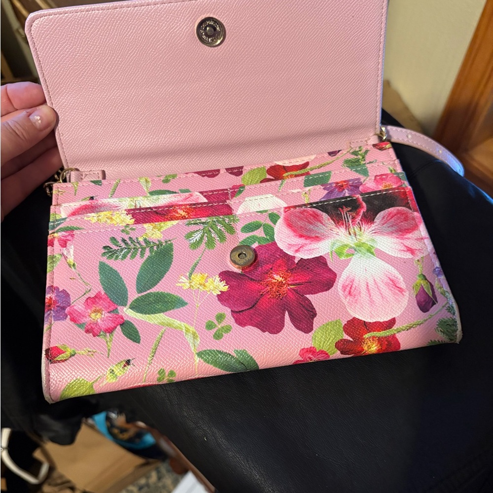 Betsey Johnson Pink Floral Crossbody Bag - Picture 3 of 10